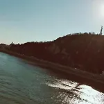 דירה Tiny In The Heart Of *