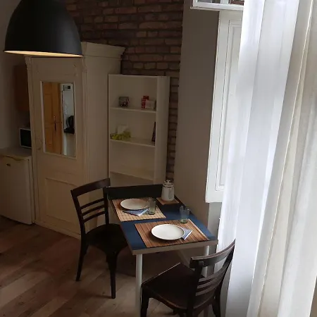 Appartement Tiny In The Heart Of Budapest