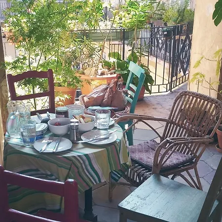 Appartement Tiny In The Heart Of